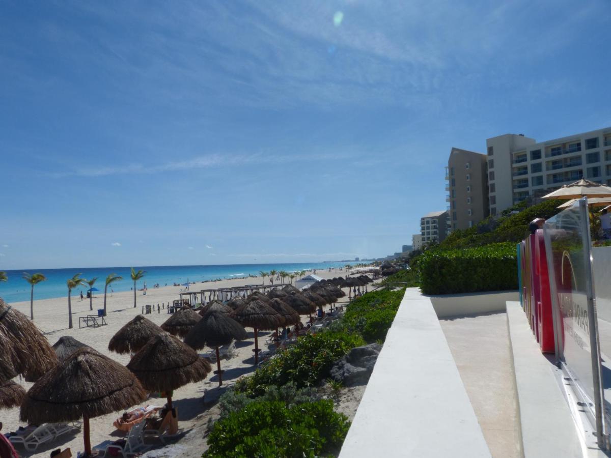 State Of The Art Condos En La Mejor Playa De Cancun Frente A Plaza La Isla Exterior photo